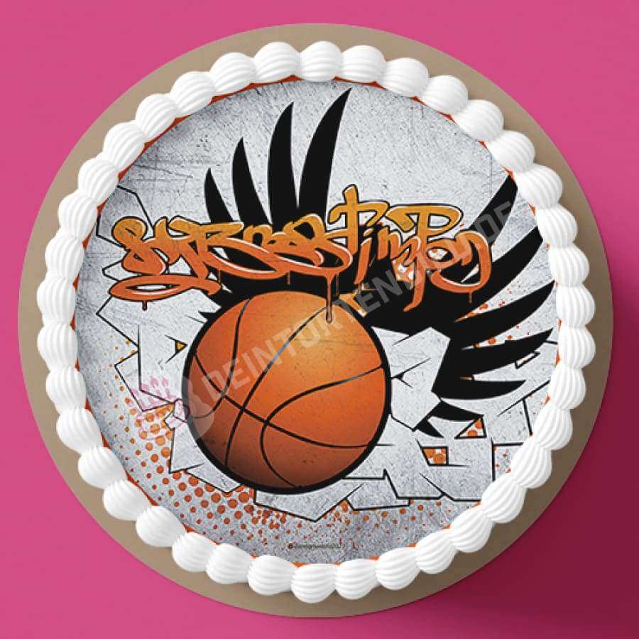 Motiv: Basketball Graffiti - Hochwertige und individuelle Tortenaufleger für jeden Anlass
Tortenaufleger Basketball Graffiti in 20cm Kreis
Dieser Tortenaufleger mit einem Basketball und orangen - Tortenbild - DeintortenbildBasketball Graffiti